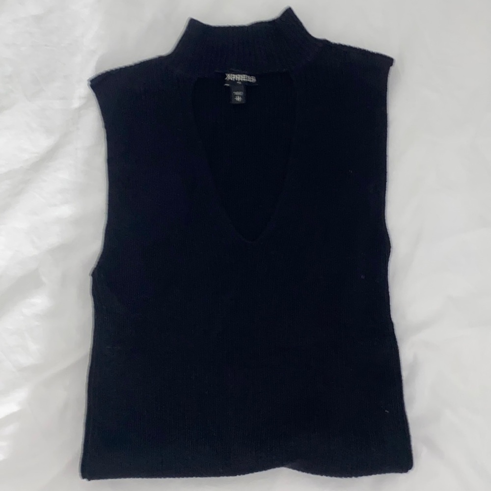 Express turtleneck tee with chest v-neck cutout